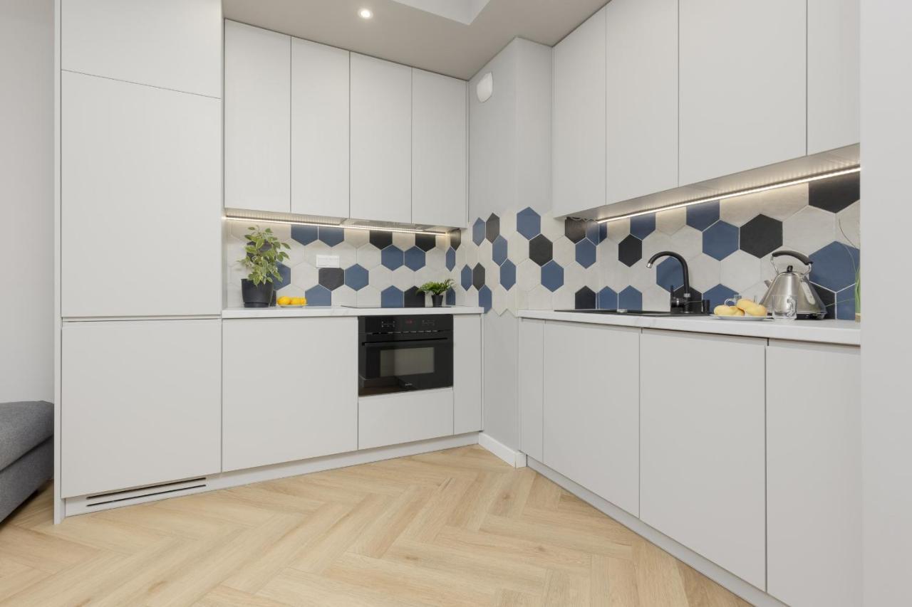 Appartamento Bright, Cozy Close To The Airport By Renters Varsavia